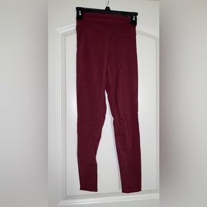 Balance Athletica- cloud leggings in Blackberry
